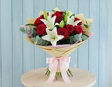 Букет цветов из:  Лилии и Розы в Юрцово