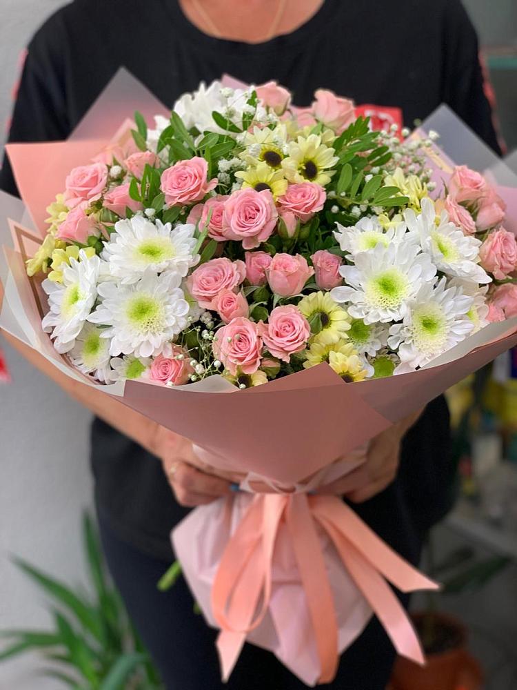 Букет цветов из: Розы и Хризантемы в Юрцово