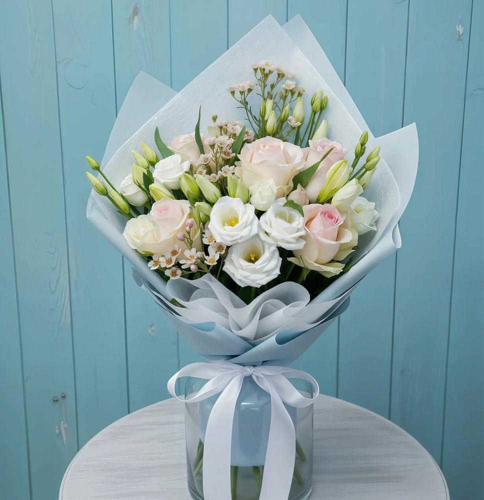 Букет цветов из: Розы и Лизиантусы в Юрцово