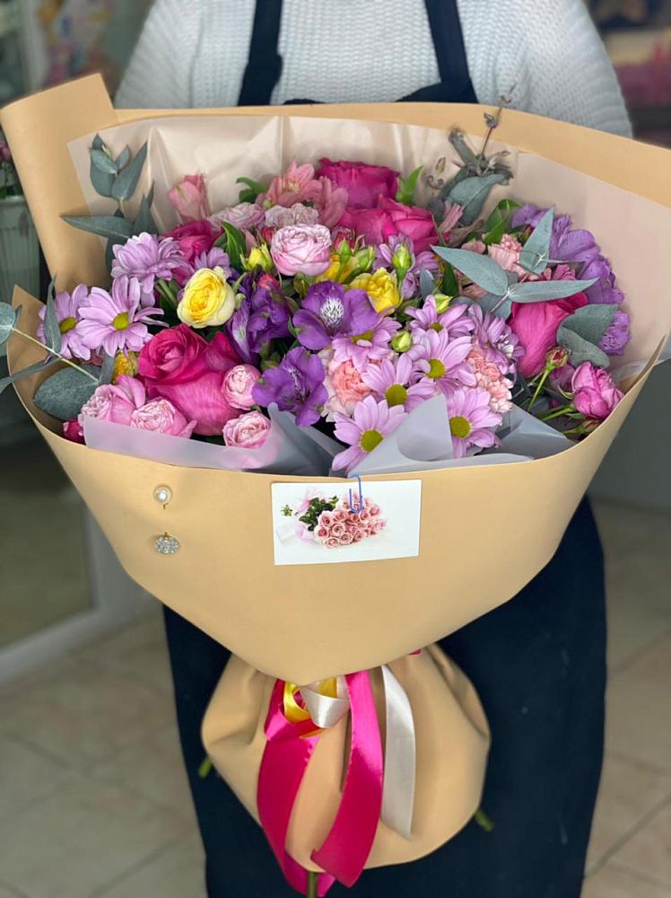 Букет цветов из: Хризантемы, Гвоздики и Альстромерии в Юрцово