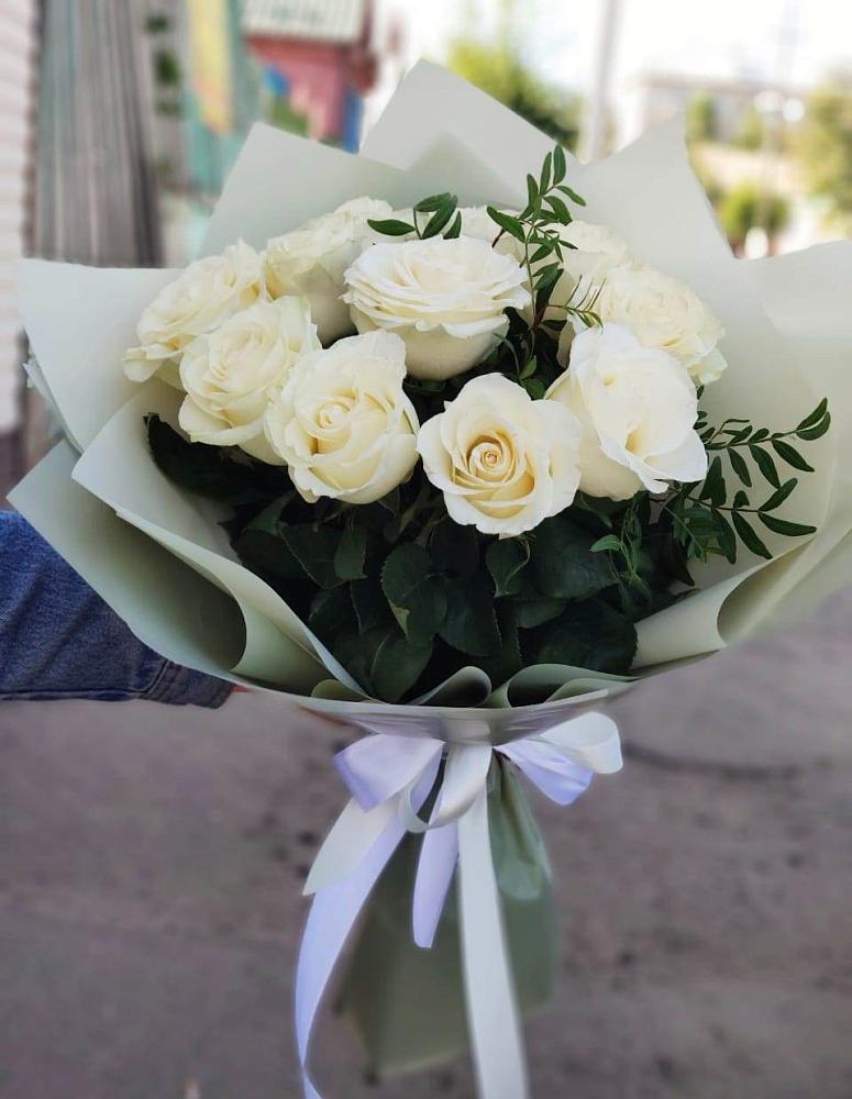 Букет Белые розы Проуд в Юрцово