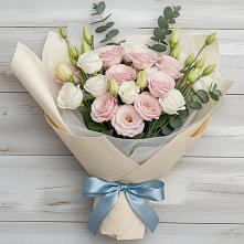 Букет цветов из:  Лизиантусы в Юрцово
