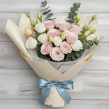 Букет цветов из:  Лизиантусы в Юрцово
