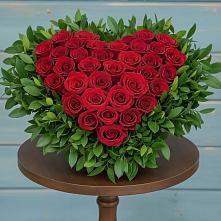 Цветочная композиция из Розы в виде сердца в Юрцово