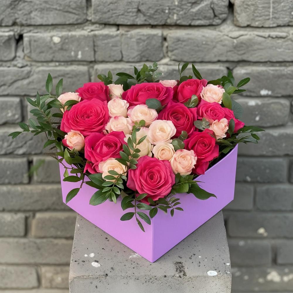 Цветочная композиция из Розы в коробке в Юрцово