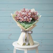 Букет цветов из:  Орхидеи и Розы #REPLACE_PRED# Юрцово