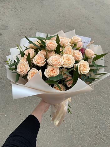 Букет Кремовые розы Латте в Юрцово