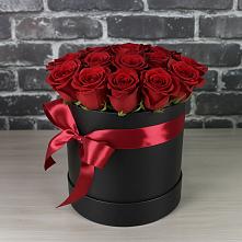 Цветочная композиция из Розы в шляпной коробке в Юрцово