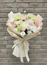 Букет цветов из:  Гвоздики, Розы, Лизиантусы и Хризантемы в Юрцово
