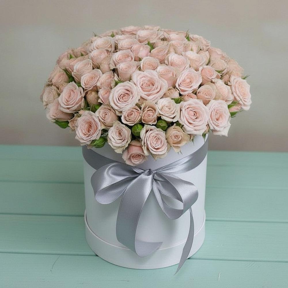 Цветочная композиция из Розы в шляпной коробке в Юрцово